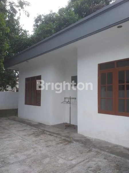 image DISEWAKAN RUMAH UNTUK DIHUNI ATAU UNTUK TEMPAT USAHA RESTO DAN KAFE (7)