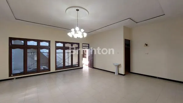 image HUNIAN EKSKLUSIF & LUAS DI KAWASAN STRATEGIS TELUK ETNA, ARJOSARI, MALANG (3)