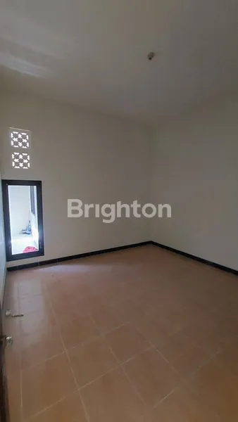 image HUNIAN EKSKLUSIF & LUAS DI KAWASAN STRATEGIS TELUK ETNA, ARJOSARI, MALANG (7)