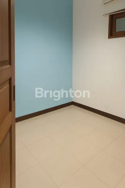 image RUMAH MINIMALIS 3 LANTAI SIAP HUNI DI JAKARTA PUSAT (2)