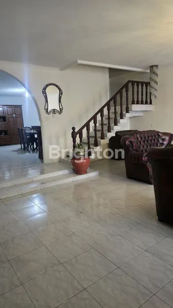 image RUMAH 3 LANTAI DI VILLA TAMAN POLONIA, MEDAN (2)