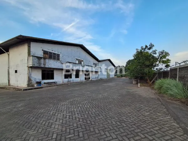 image *DIJUAL TANAH + BANGUNAN EKS GUDANG  \NKAYU DG LUAS TANAH 1HA(10,000M2)  DI PASAR KEMIS, TANGERANG..*\N(KODE RMRG 2914) (1)