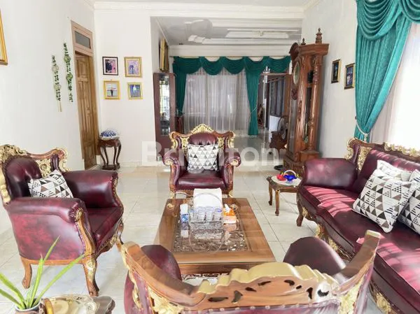 image RUMAH MEWAH 2 LANTAI, LT 400M² DI PERINTIS KEMERDEKAAN (3)