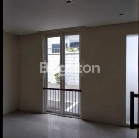 image RUMAH SUPER EXLUSIF ONE GATE SQURITY 24 JAN (3)