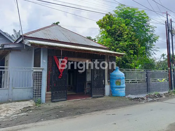 image JUAL RUMAH SEDERHANA SEJUK, BANGUNAN RUMAH PANJANG DAN LEBAR, BELI RUMAH DAPAT BONUS USAHA JUAL AIR ISI ULANG/DEPOT AIR. (1)