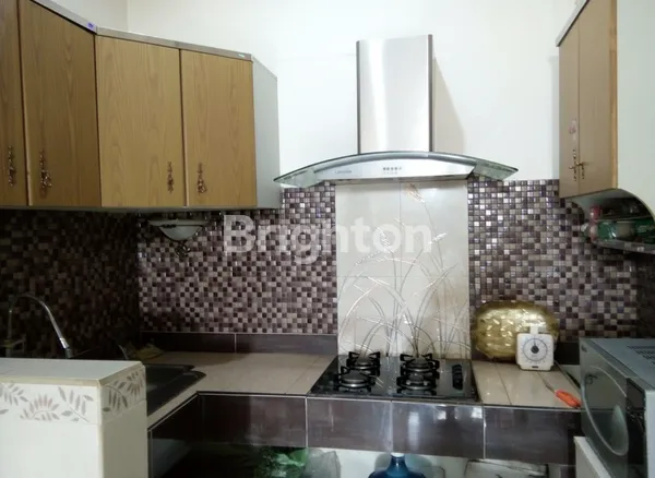 image RUMAH MEWAH MURAH EKSKLUSIF SEMI FURNISHED SIAP HUNI JUAL CEPAT RAWAN, BLIGO, CANDI SIDOARJO PERUMAHAN MUTIARA CITRA GRAHA LOKASI STRATEGIS (6)