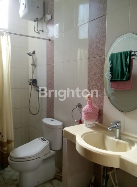 image RUMAH MEWAH MURAH EKSKLUSIF SEMI FURNISHED SIAP HUNI JUAL CEPAT RAWAN, BLIGO, CANDI SIDOARJO PERUMAHAN MUTIARA CITRA GRAHA LOKASI STRATEGIS (5)