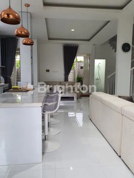 image DIJUAL – RUMAH MEWAH 2 LANTAI DI KAWASAN ELITE DALUNG  (7)