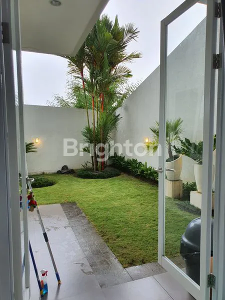 image DIJUAL – RUMAH MEWAH 2 LANTAI DI KAWASAN ELITE DALUNG  (4)