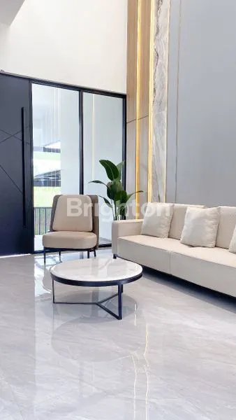 image VILLA BARU FULL FURNISH SUPER MEWAH DESAIN TROPICAL MODERN 3 LANTAI LOKASI KOTA BATU (5)