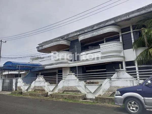 image RUMAH 2LANTAI LB 900M² DI PERUMAHAN EXECUTIVE SUMBER JAYA TELUK LAMPUNG (1)