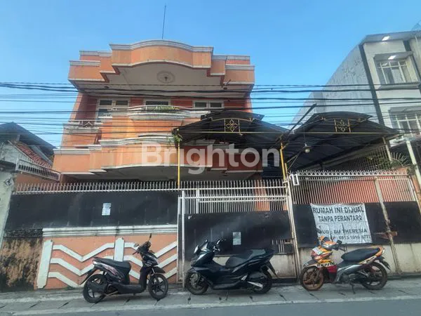 image RUMAH STRATEGIS 200M² DI CIPONDOH, HARGA MENARIK (2)