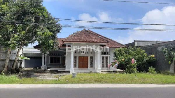 image HUNIAN STRATEGIS 5 KT DEKAT PANTAI, LT LUAS 700M² (1)