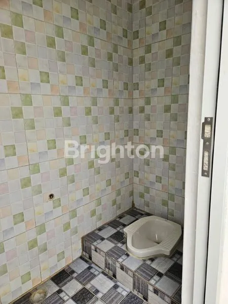 image GUDANG SIAP PAKAI BERSIH PLUS LIFT BARANG DI TELUK NAGA TANGERANG (7)