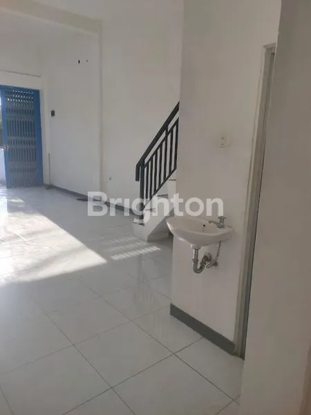 image RUKO STRATEGIS SIAP USAHA NOL JALAN RAYA WONOREJO SELATAN DEKAT RAYA MERR PANDUGO RUNGKUT GUNUNG ANYAR (3)