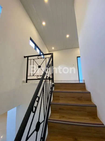 image RUMAH KOMPLEK PERDAGANGAN CILEDUG (5)