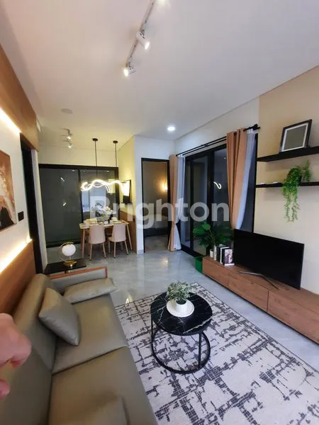 image RUMAH 2 LANTAI MODERN DI CIPUTAT, DEKAT JAKARTA (2)