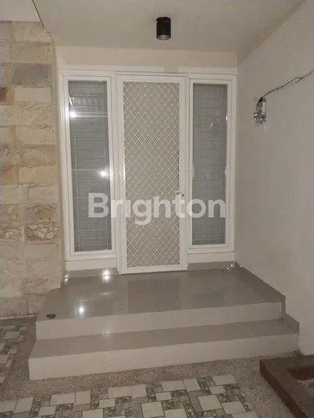 image RUMAH SIAP HUNI 4+1 KT DI RUNGKUT, HARGA 1.9M (3)