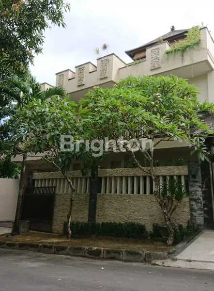 image RUMAH LUAS SIAP HUNI DI TAMAN MUMBUL — NYAMAN DAN FULL FURNISHED (1)