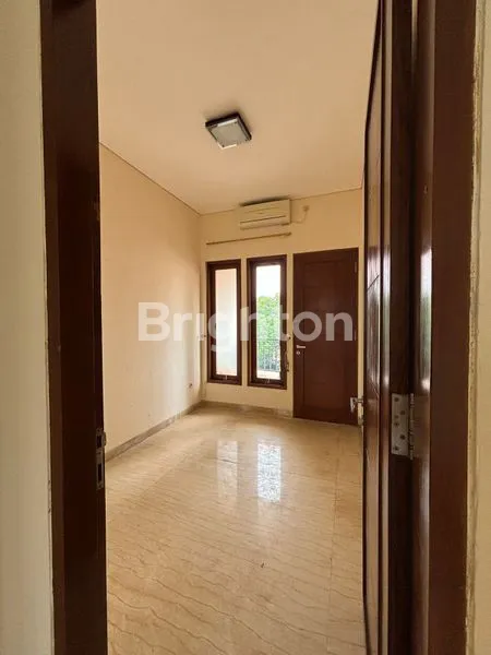 image RUMAH DI CILANDAK BARAT (2)