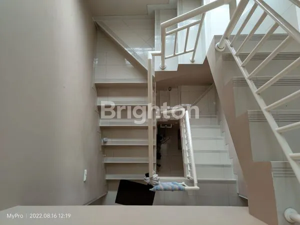 image RUMAH STRATEGIS GREEN VILLE, 4 KT 3 KM, SEMI-FURNISHED (3)