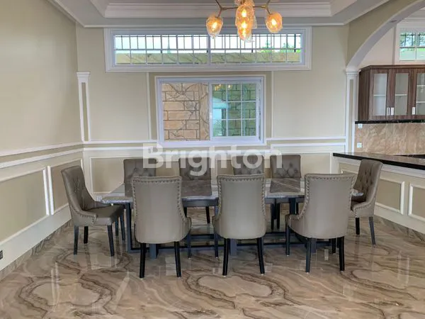 image DIJUAL VILLA KEMBAR MEGAH DI PUNCAK CISARUA | LT 2050M² | 15 KAMAR TIDUR | RP 9M (5)