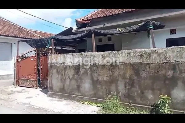 image RUMAH KONTRAKAN STRATEGIS DI KAMPIAL MURAH (1)