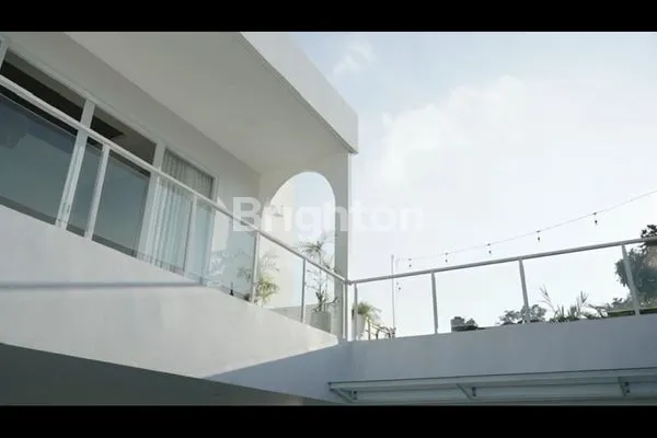 image VILLA SEMI MEDITERANIA DI KEROBOKAN, LT 267M², KOLAM RENANG PRIBADI (1)