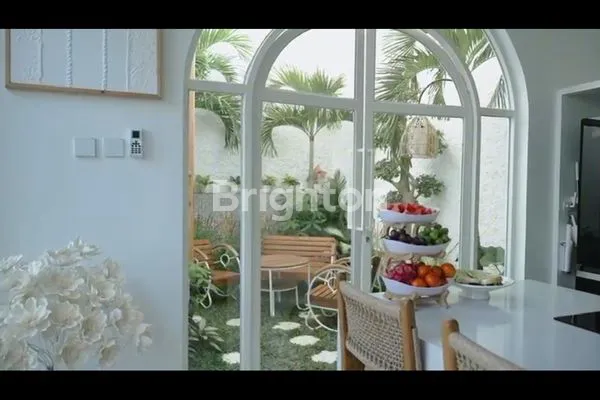image VILLA SEMI MEDITERANIA DI KEROBOKAN, LT 267M², KOLAM RENANG PRIBADI (5)
