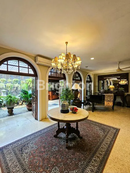 image RUMAH CLASSIC SHM DI KEMANG, 3 KT, SIAP HUNI (6)