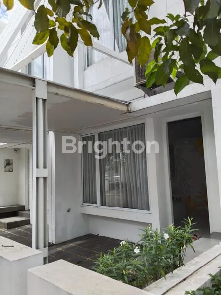 image RUMAH SIAP HUNI FULL FURNISHED TABEBUYA BSD  (1)