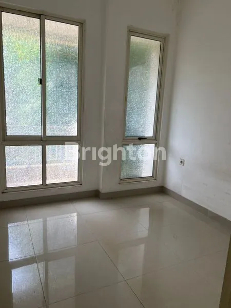 image RUMAH 3+1 DI FARADAY GADING SERPONG, DEKAT KAMPUS & MALL (4)