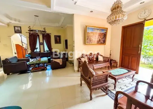 image RUMAH 2 LANTAI 200/221 M² SHM DI CLUSTER GEORGIO, KOTA WISATA (1)