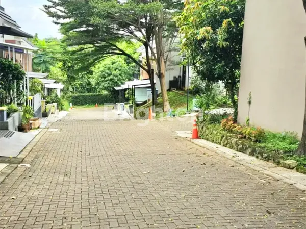 image RUMAH DI BINTARO CUMA 1 MILYAR, DAPAT BONUS 3 AC + DEKAT STASIUN & BEBAS BANJIR! (3)