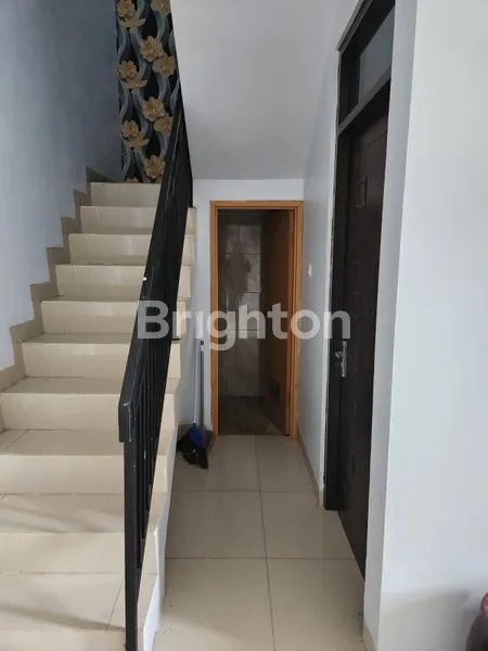 image RUMAH 2 LANTAI 4 KT DEKAT LRT DAN STASIUN DI DEPOK (6)