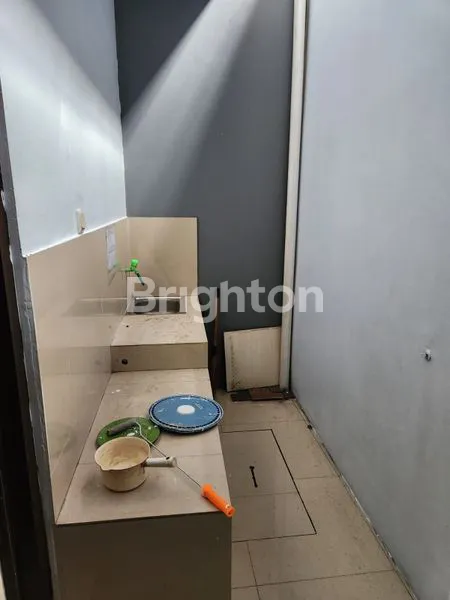 image RUMAH 2 LANTAI 4 KT DEKAT LRT DAN STASIUN DI DEPOK (5)