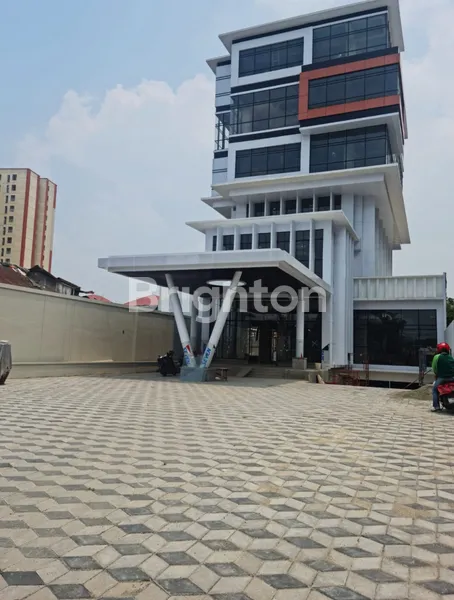 image READY GEDUNG GRAND OTISTA (2)