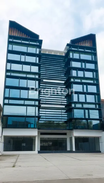 image READY 2 GEDUNG BERDAMPINGAN DI UTAN KAYU (1)