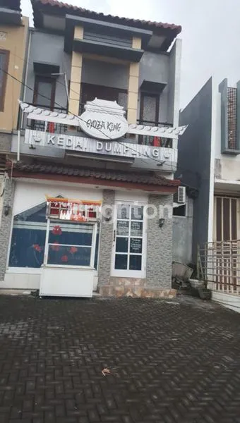 image RUKO 2 LANTAI STRATEGIS DI JL MAHENDRADATA (1)