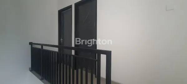 image DISEWAKAN RUMAH CANTIK 2 LANTAI (8)