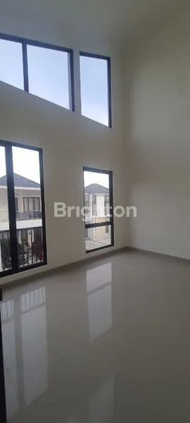 image DISEWAKAN RUMAH CANTIK 2 LANTAI (6)