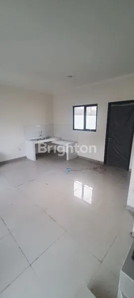 image DISEWAKAN RUMAH CANTIK 2 LANTAI (3)