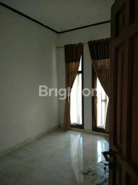 image DIJUAL RUMAH HUNIAN LUAS, NYAMAN & SIAP HUNI (4)