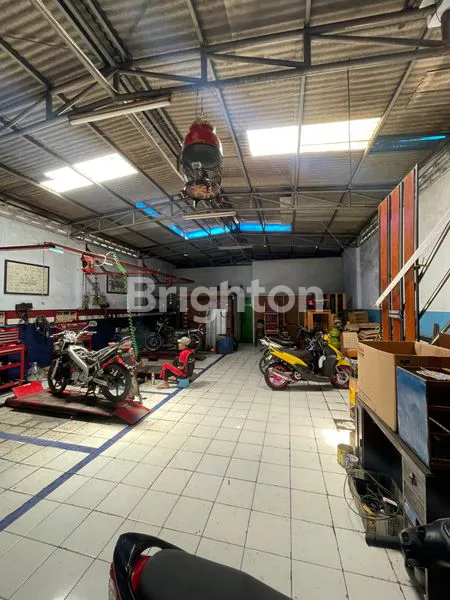 image RUKO 2 LANTAI (EX BENGKEL MOTOR) DI JL. RAYA TUMAPEL, PANGETAN, PAGENTAN, KEC. SINGOSARI, KAB MALANG (4)