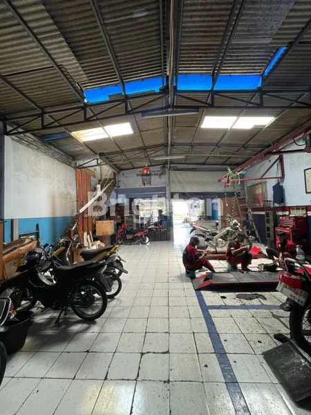 image RUKO 2 LANTAI (EX BENGKEL MOTOR) DI JL. RAYA TUMAPEL, PANGETAN, PAGENTAN, KEC. SINGOSARI, KAB MALANG (3)
