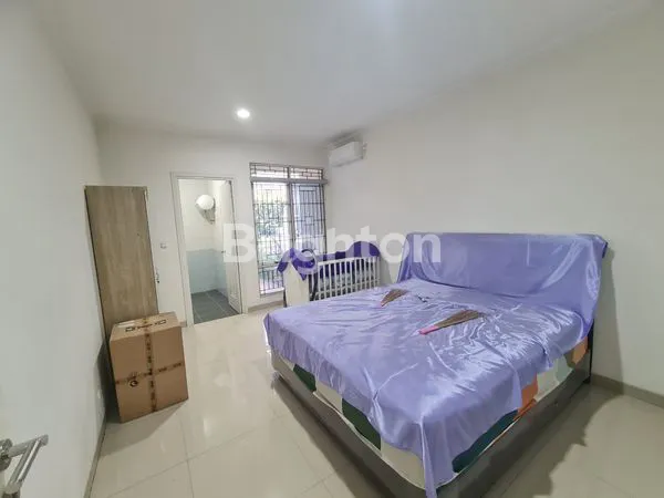 image RUMAH SIAP HUNI SUVARNA CIKUPA TANGERANG (5)