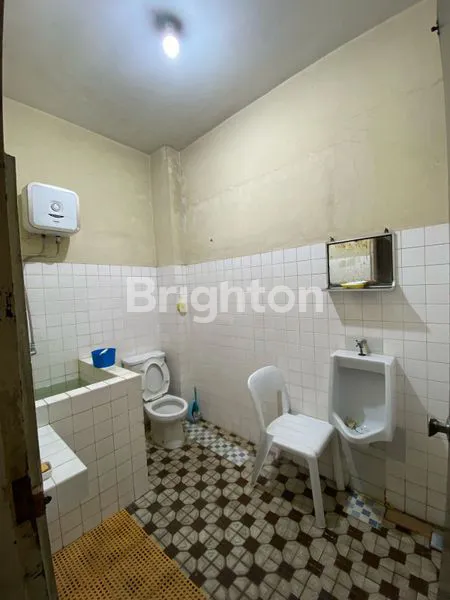 image RUMAH 1.5 LANTAI TERAWAT BANYAK BONUSNYA, SUKOMANUNGGAL JAYA, LEBAR 9, SURABAYA BARAT (5)