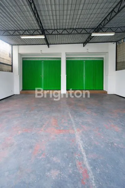 image RUKO GANDENG DI JALAN UTAMA MERUYA SELATAN – LOKASI PREMIUM, TRAFFIC RAMAI, BISNIS AUTO CUAN! (1)