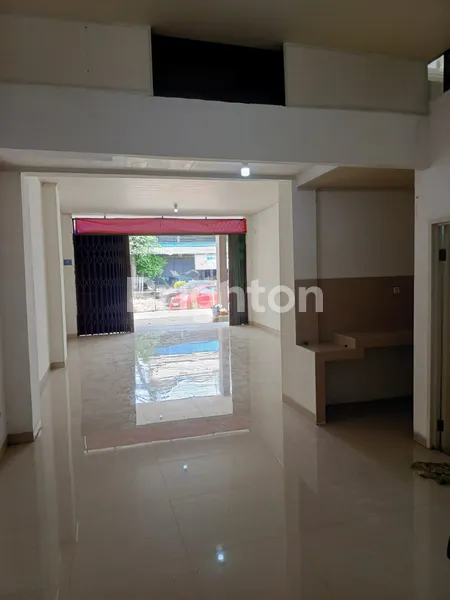 image DISEWAKAN RUKO BARU 2 LANTAI STRATEGIS DI RADEN FATAH CILEDUG TANGERANG (2)