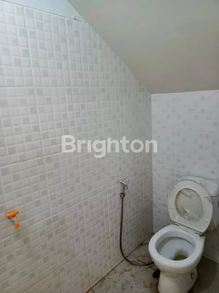 image DISEWAKAN RUKO BARU 2 LANTAI STRATEGIS DI RADEN FATAH CILEDUG TANGERANG (5)